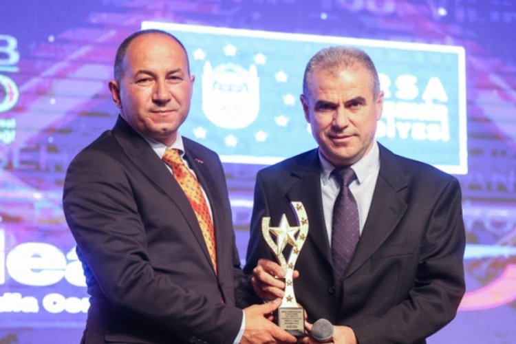 "Bursa Cumhuriyetin 100. Yılını Adımlıyor Basın Galası"nda ödüller sahiplerini buldu
