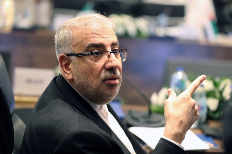 İran Petrol Bakanı: "Petrol &uuml;retimimiz g&uuml;nl&uuml;k 3 milyon 400 bin varile y&uuml;kseldi"