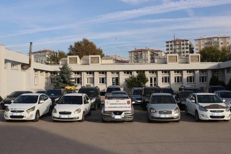 Ankara'da g&ouml;&ccedil;men ka&ccedil;ak&ccedil;ılığı yaptıkları belirlenen 5 kişi tutuklandı