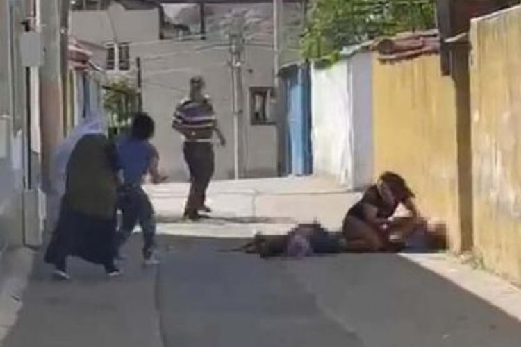 İzmir'de Savcılık 3 kişinin &ouml;l&uuml;m&uuml; i&ccedil;in 2 kardeşe ayrı ayrı ceza talebi istedi