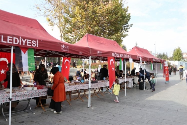 Niğde'de Filistin'e destek kermesi d&uuml;zenlendi