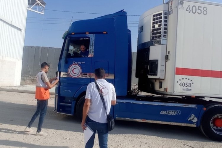 Gazze'ye 10 g&uuml;nde 272 yardım tırı ge&ccedil;ti