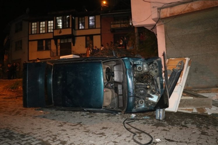 Kastamonu'da kontrolden &ccedil;ıkan otomobil takla attı!