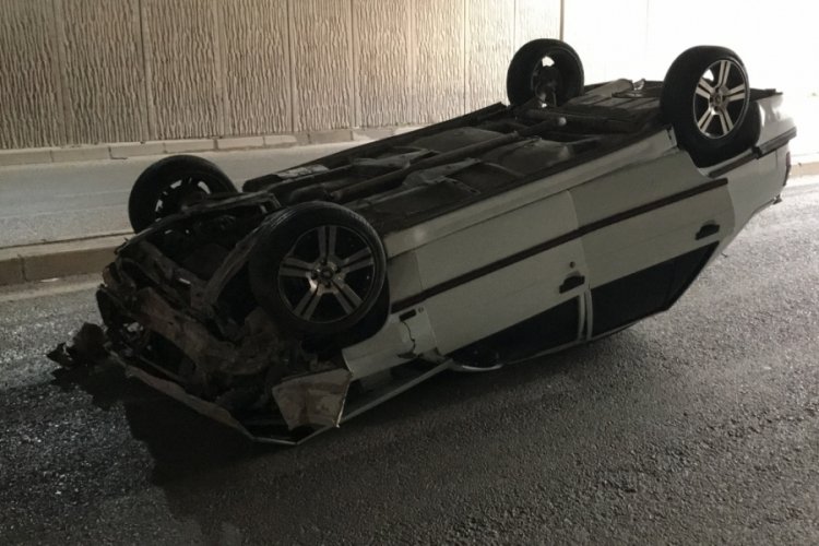 Elazığ'da otomobil takla attı
