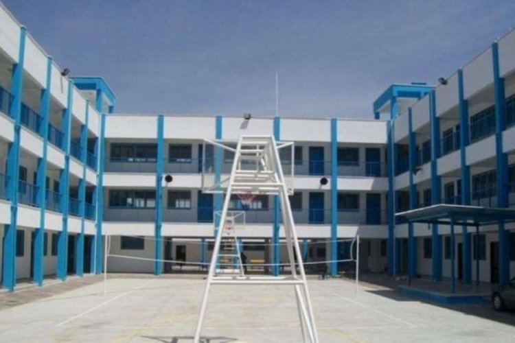 İsrail, BM okulunun yakınını hedef aldı: 5 &ouml;l&uuml;