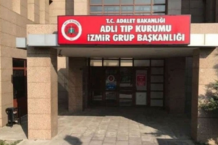 Kayıp ihbarı verilen gen&ccedil; yol kenarındaki bir ağacın altında motosikletinin yanında &ouml;l&uuml; bulundu