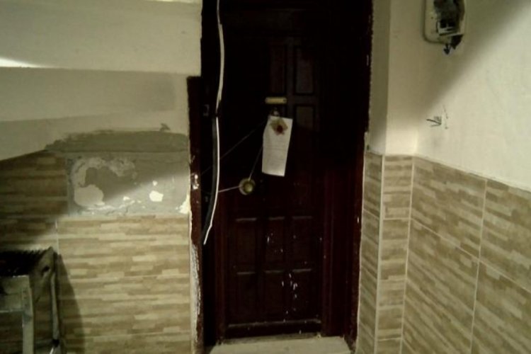 Cansız bedeni bazanın altından &ccedil;ıktı! Cesedi kokmasın diye klima a&ccedil;ık bırakılmış