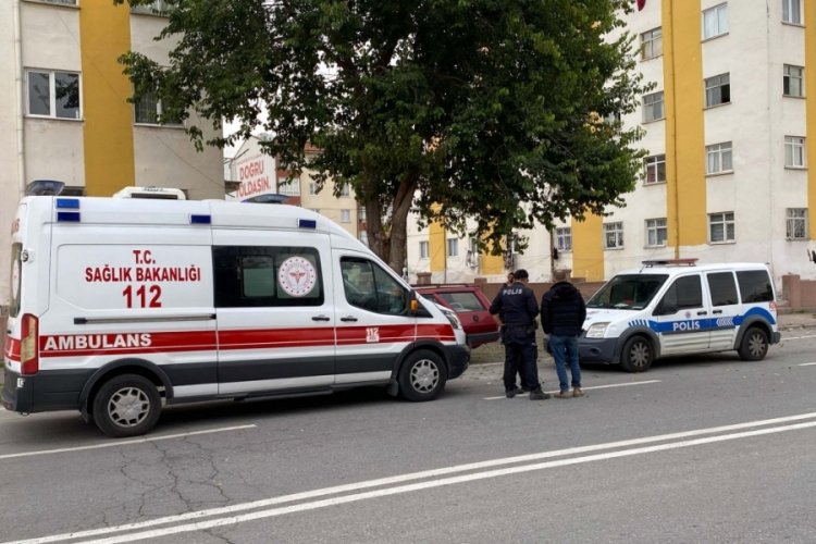 Kayseri'de tartıştığı kardeşini bı&ccedil;akladı!