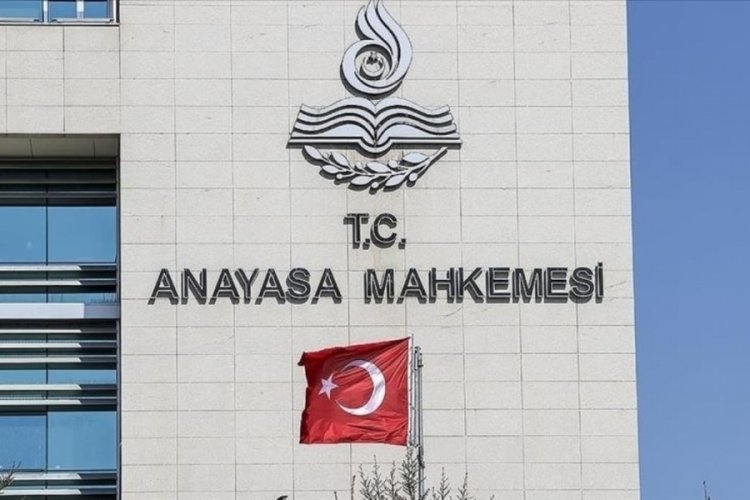 AYM, kurum y&ouml;neticilerinin sendika &uuml;yeliğini engelleyen h&uuml;km&uuml; iptal etti