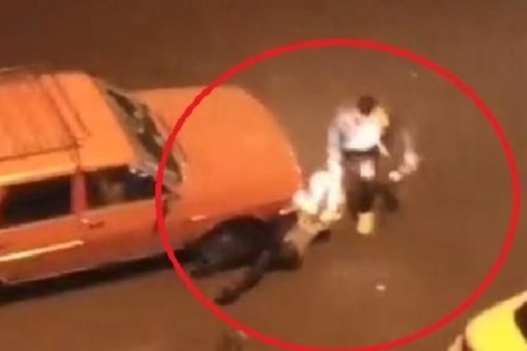 Sa&ccedil;ından tuttuğu kadını s&uuml;r&uuml;kledi, d&ouml;vd&uuml;!