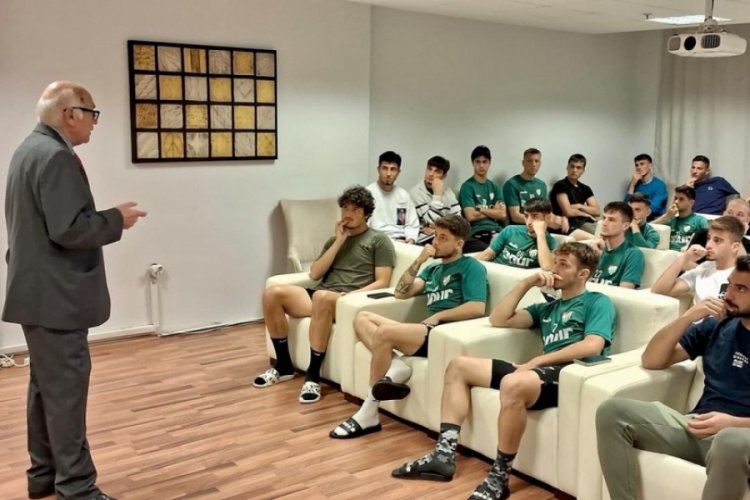Bursaspor'a hakemlerle iletişim dersi!