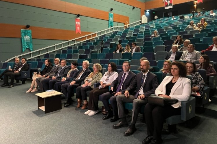Bursa'da Nil&uuml;fer Tek Sağlık Sempozyumu ger&ccedil;ekleştirildi