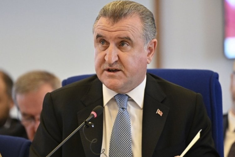 Bakan Bak duyurdu: KYK asans&ouml;rlerine 'karekod' uygulaması!