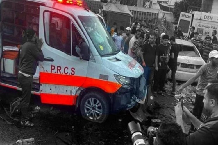 İsrail ambulanslara hava saldırısı d&uuml;zenledi: &Ccedil;ok sayıda &ouml;l&uuml; var