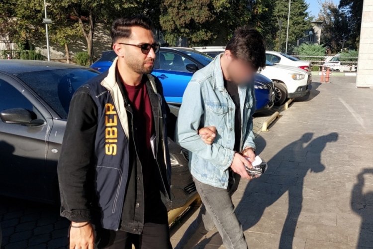 Samsun'da kişisel verileri &ccedil;alıp sattıkları iddia edilen 3 kişi yakalandı