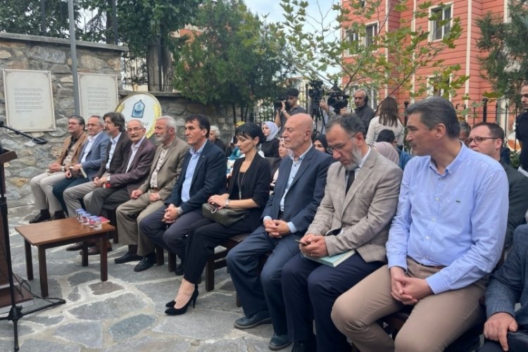 Osmangazi Belediyesi 'Bursa Şairleri Şiir K&uuml;t&uuml;phanesi'ni hizmete a&ccedil;tı
