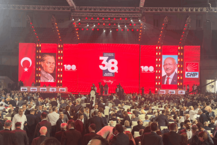 CHP Kurultayı'nda konuşmalar yapıldı