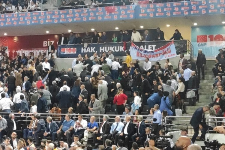 Kongrede gergin anlar