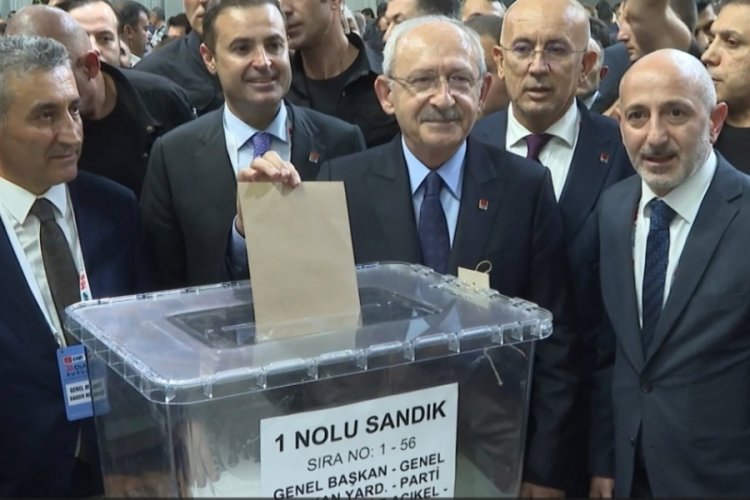 Kemal Kılı&ccedil;daroğlu ve &Ouml;zg&uuml;r &Ouml;zel ikinci tur i&ccedil;in oyunu kullandı