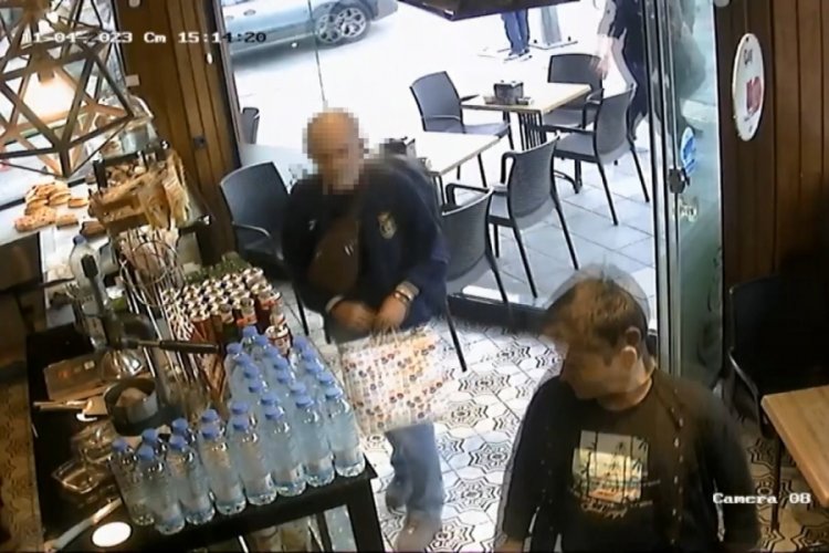Bursa'da hırsız yardım kumbarasını &ccedil;aldı!