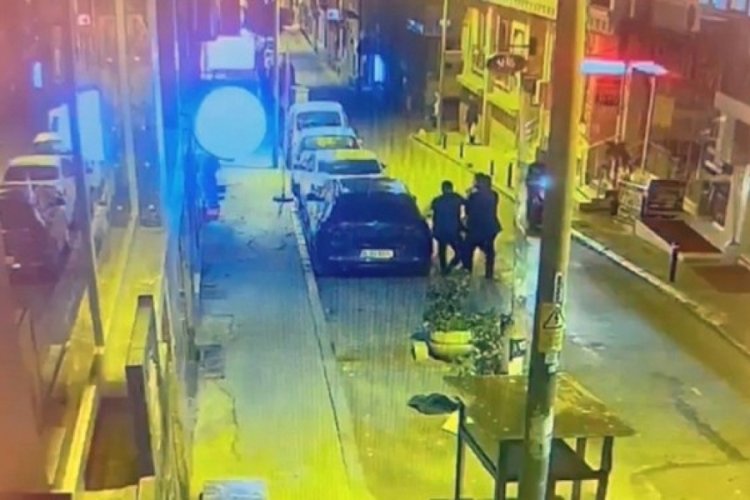 İstanbul'da eski eş dehşeti: &Ccedil;ocuğunun yanında silah zoruyla ka&ccedil;ırmaya &ccedil;alıştı