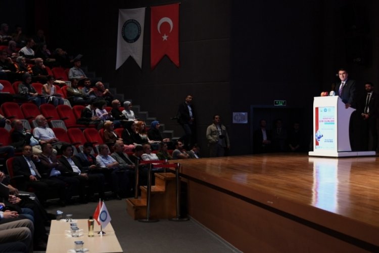 Bursa'da Necip Fazıl Kısak&uuml;rek'in hayatı ve eserleri konuşuldu