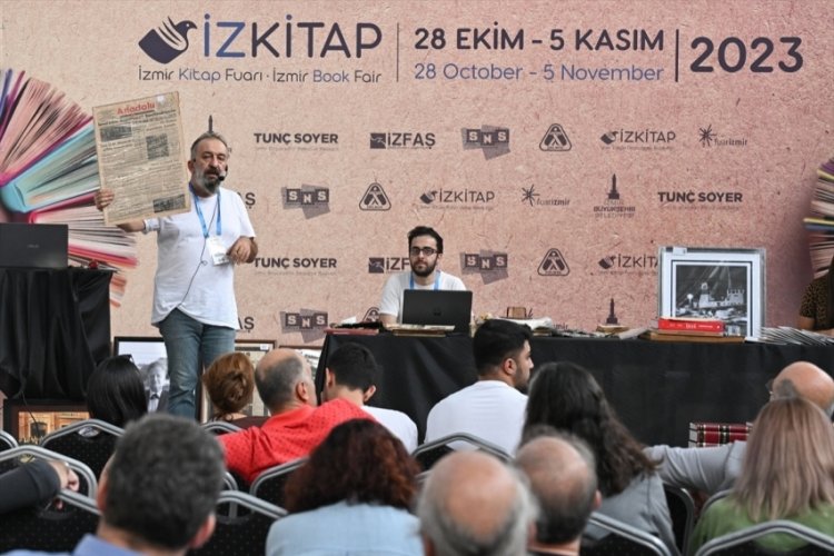 İzmir Kitap Fuarı kapsamında "100. Yıl &Ouml;zel M&uuml;zayedesi" yapıldı