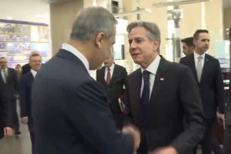 Blinken Hakan Fidan'a sarılmak istedi ama bunu beklemiyordu!