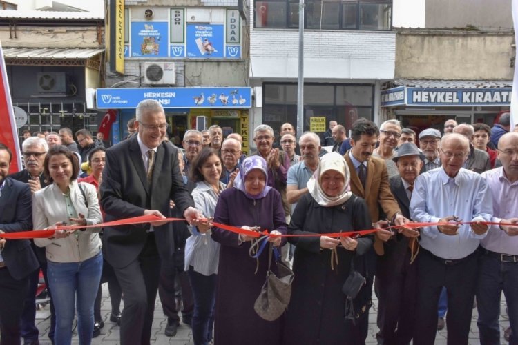 Bursa'da 100 yıl ge&ccedil;mişe g&ouml;t&uuml;ren sergi b&uuml;y&uuml;k beğeni topladı