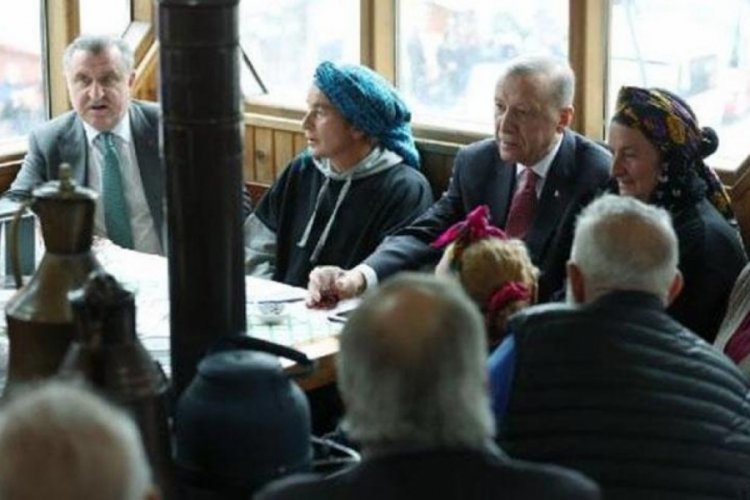 Cumhurbaşkanı Erdoğan Ayder Yaylası'nda vatandaşlarla sohbet etti