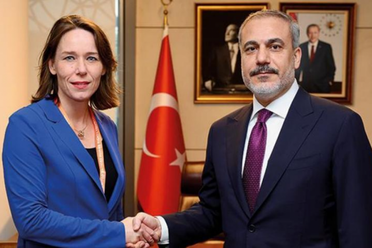 Bakan Fidan, Hollanda Dışişleri Bakanı ile g&ouml;r&uuml;şt&uuml;