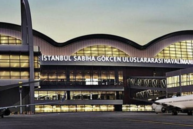 Sabiha G&ouml;k&ccedil;en Havalimanı'nda check-in arızası!
