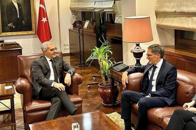 Bakan Yardımcısı Ak&ccedil;apar, ABD Dışişleri Bakanlığı M&uuml;şaviri ile g&ouml;r&uuml;şt&uuml;