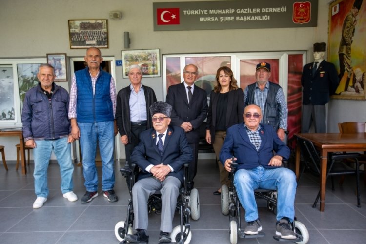 Bursa B&uuml;y&uuml;kşehir engellilerin tekerlekli sandalyelerininin tamir ve bakımlarını yapıyor