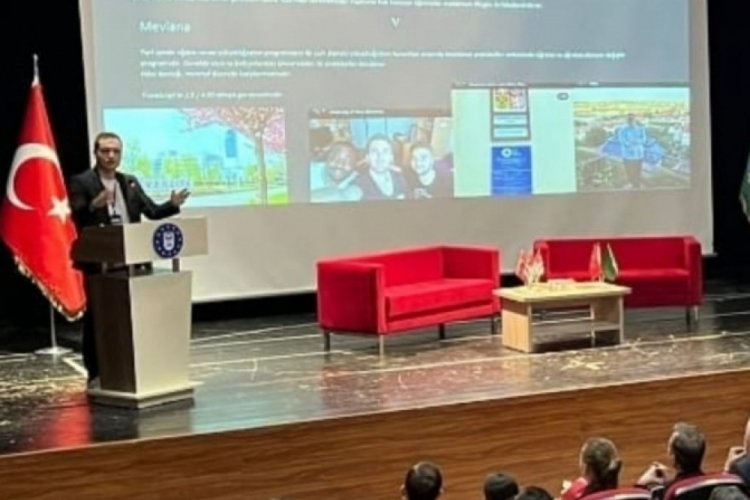Bursa &Ccedil;erkes K&uuml;lt&uuml;r Derneği ile Kafkasya Bilimsel Araştırmalar Topluluğu "Kariyer Zirvesi" d&uuml;zenlendi