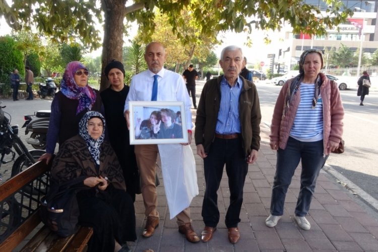 'Domuza &ccedil;arptım' diyerek iki &ouml;ğrenciyi &ouml;ld&uuml;ren s&uuml;r&uuml;c&uuml;n&uuml;n yargılanmasına başlandı