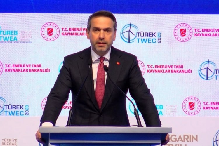 Bakan Bayraktar: &Uuml;lkemizde r&uuml;zgar enerjisi sekt&ouml;r&uuml; hatırı sayılır bir konuma geldi
