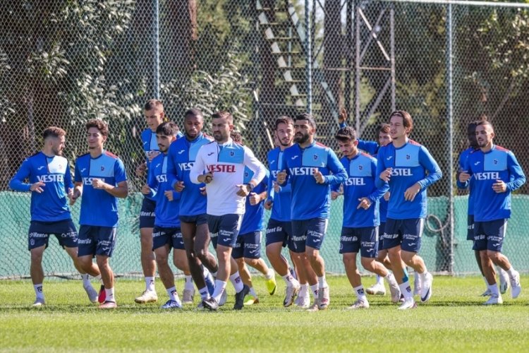 Berat &Ouml;zdemir, Fenerbah&ccedil;e'ye attığı gol&uuml; eski sevgilisi Çağla Bozcaada'ya g&ouml;ndermiş