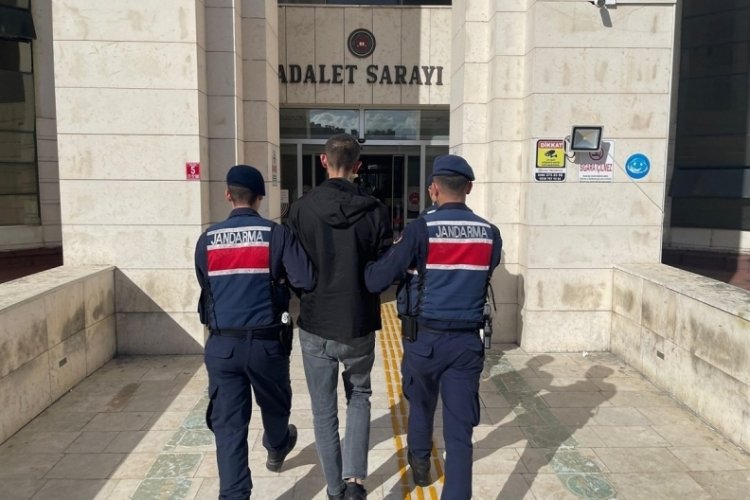 Balıkesir'de sahte MİT'&ccedil;i jandarmadan ka&ccedil;amadı