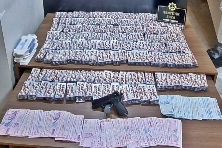 Konya'da 32 bin 200 adet uyuşturucu hap ele ge&ccedil;irildi
