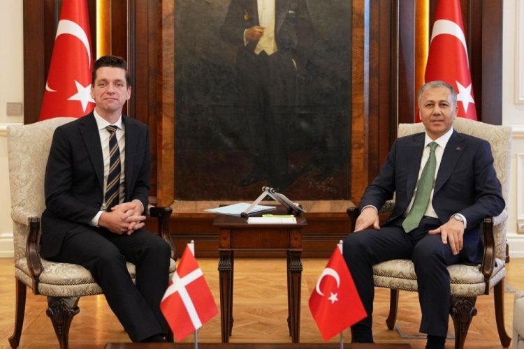 Bakan Yerlikaya, Danimarka G&ouml;&ccedil; ve Entegrasyon Bakanı Bek ile bir araya geldi