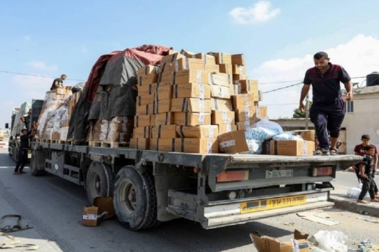 Gazze'de insani yardım konvoyuna ateş a&ccedil;ıldı