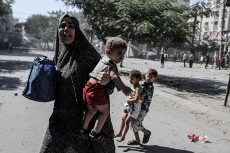 Gazze'de 50 bin hamile kadın sokaklarda doğuruyor