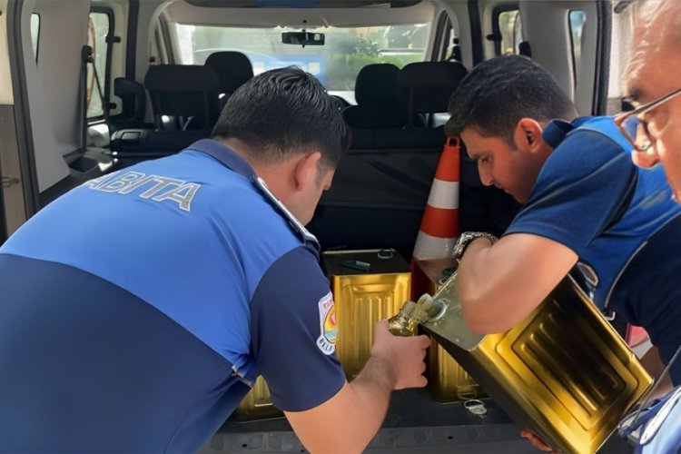 Mersin'de 350 litre sahte zeytinyağı ele ge&ccedil;irildi