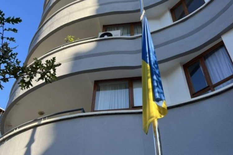 Ukrayna B&uuml;y&uuml;kel&ccedil;iliği, Zelenski'nin a&ccedil;ıklamalarıyla ilgili bilgilendirme yaptı
