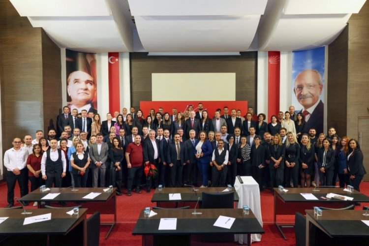 Kılı&ccedil;daroğlu CHP parti personeli ile vedalaştı