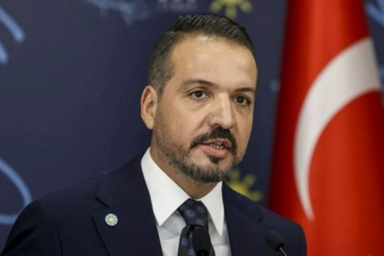 K&uuml;rşad Zorlu, Anayasa Mahkemesi karşısında toplanan gazetecileri ziyaret etti