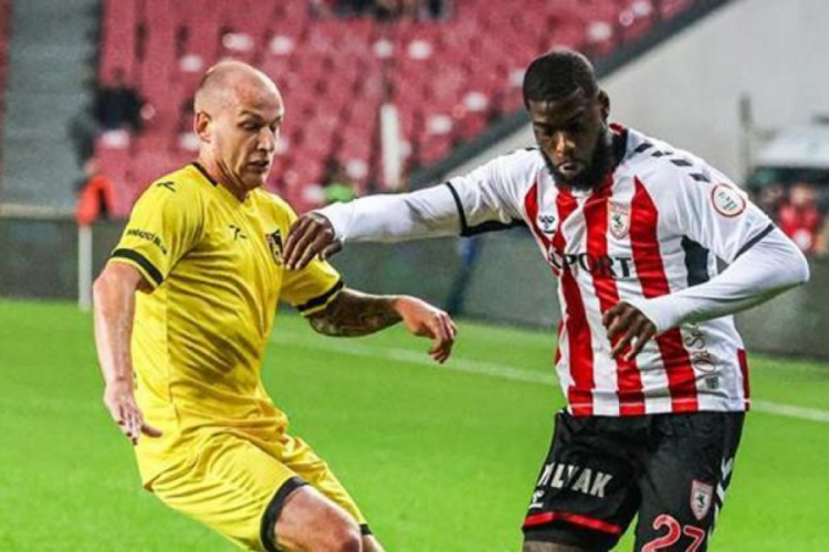 Samsunspor, İstanbulspor karşısında galip geldi