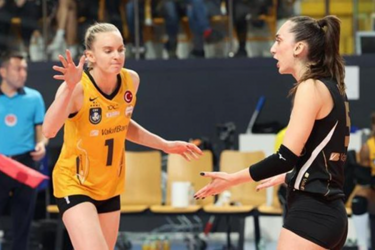 VakıfBank, lige galibiyetle başladı