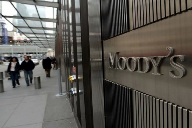 Moody's k&uuml;resel ekonomik b&uuml;y&uuml;me hızının yavaşlamasını bekliyor